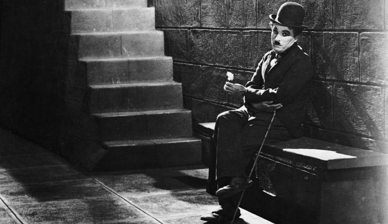 traje chaplin los simpsons explicados